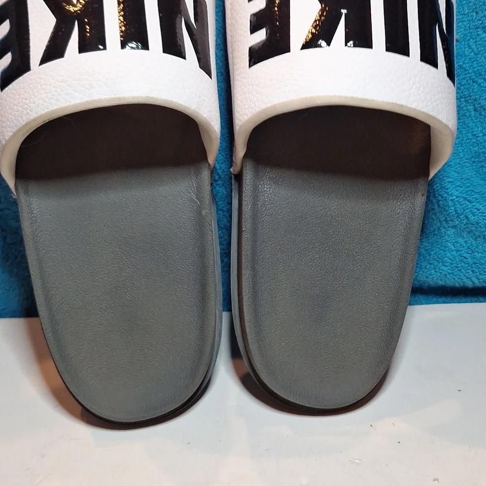 Nike Slides Off Court, Worn Couple Times, Slip On Slides Sandals Size 10 - Picture 3 of 7